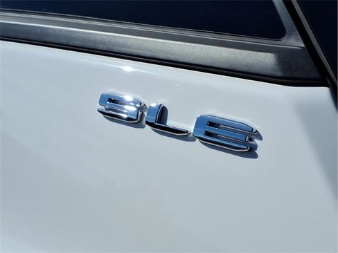 Used 2024 GMC Terrain SLE image 26