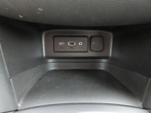 Used 2024 Chevrolet Equinox LT image 29