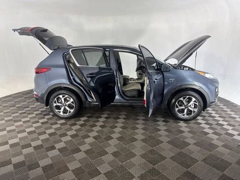 Used 2020 Kia Sportage LX w/ LX Popular Package AWD/4WD image 16