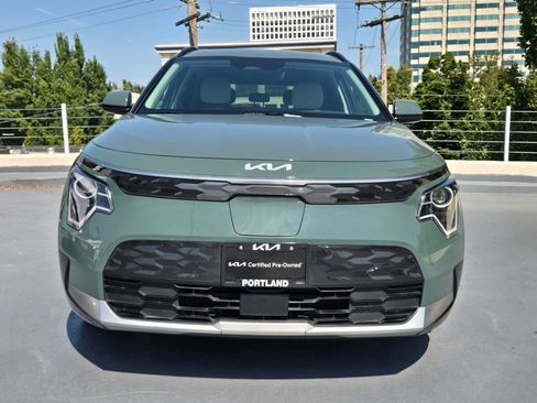 Used 2023 Kia Niro Wind w/ Wind Preserve Package FWD image 8