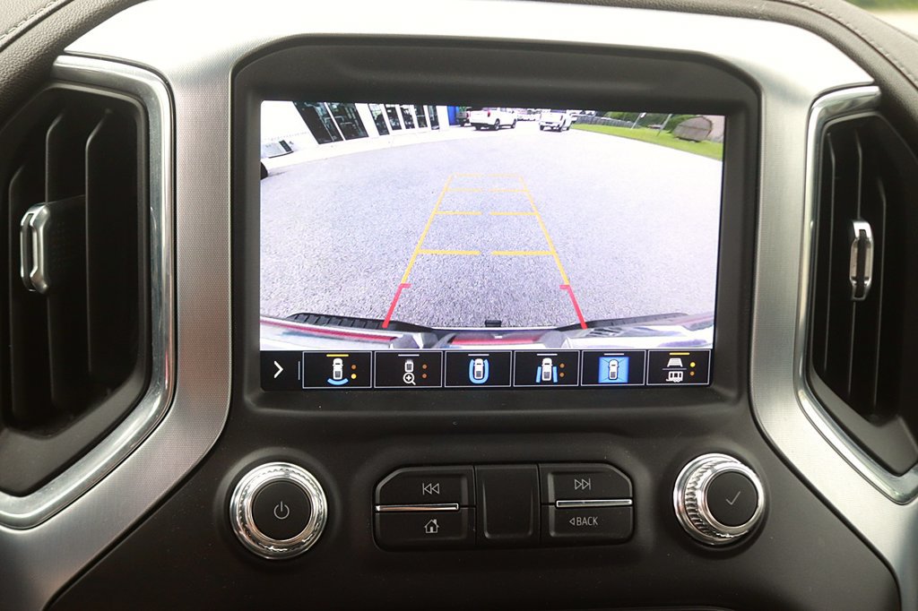 Used 2021 GMC Sierra 2500 SLT w/ SLT Preferred Package AWD/4WD image 28