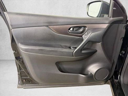 Used 2020 Nissan Rogue Sport S FWD image 10