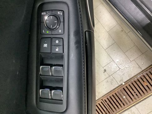 Used 2022 Lexus RX 350 350 w/ Premium Package image 19