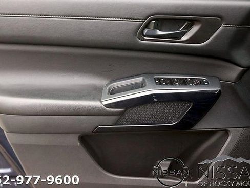 Certified 2025 Nissan Pathfinder SV AWD/4WD image 10