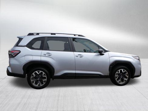 Used 2026 Subaru Forester Premium AWD/4WD image 8