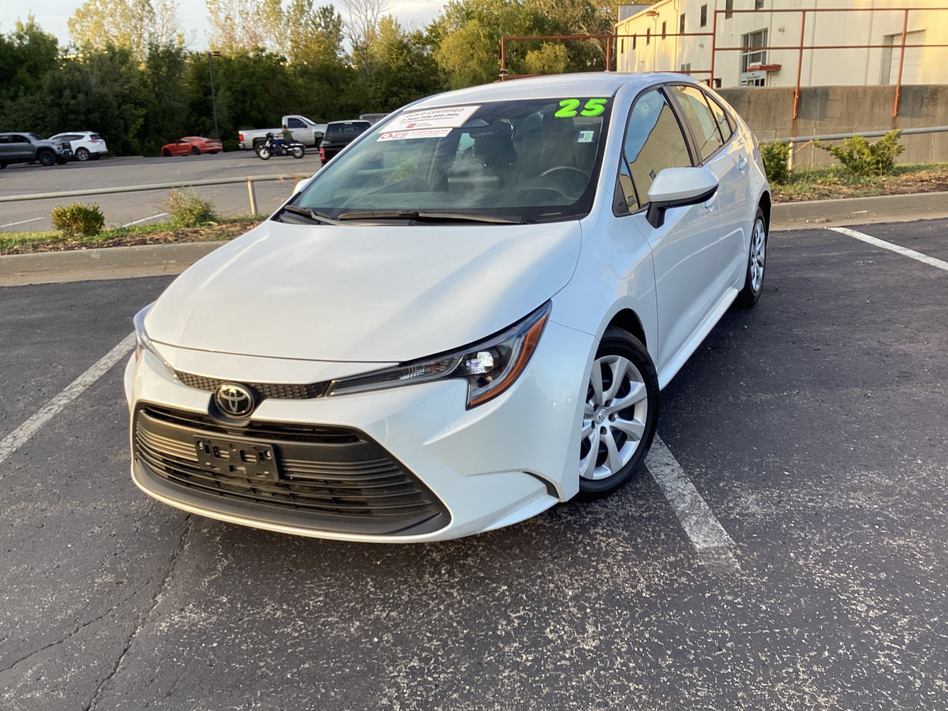 Certified 2025 Toyota Corolla LE FWD image 2
