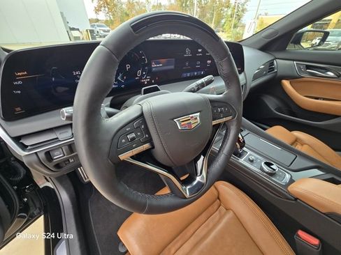 Used 2025 Cadillac CT5 Sport image 12