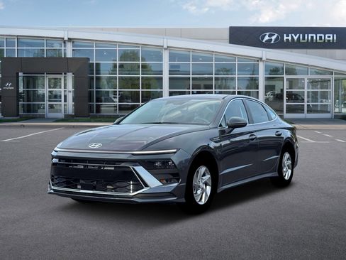 New 2026 Hyundai Sonata SE FWD image 1