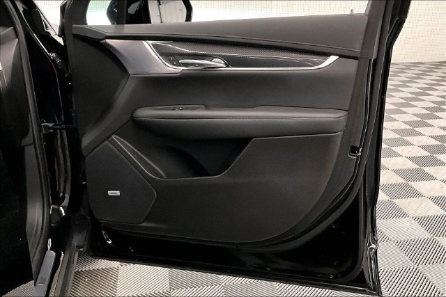Used 2024 Cadillac XT6 Sport w/ LPO, ONYX Package AWD/4WD image 22