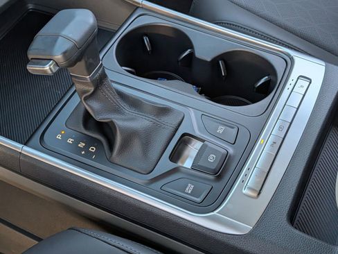 Used 2026 Kia Carnival image 8