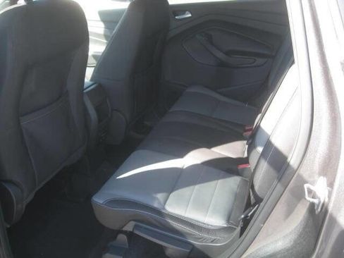 Used 2016 Ford Escape SE w/ SE Cold Weather Package image 12