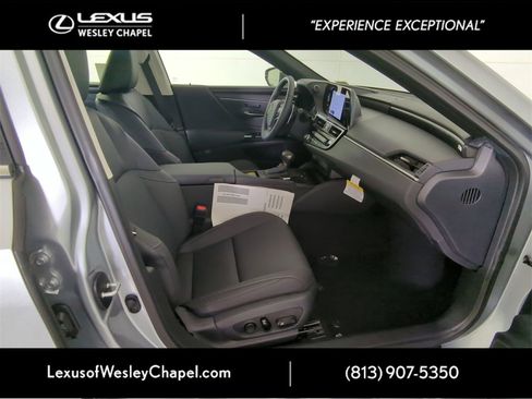 New 2025 Lexus ES 350 w/ Premium Package image 10