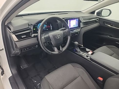 Used 2025 Toyota Camry LE AWD/4WD image 25