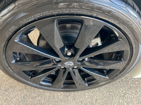 Certified 2023 Nissan Maxima SR w/ Sport Mat Group FWD image 39