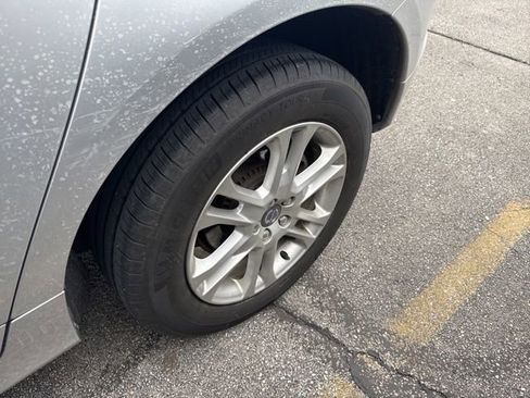 Used 2015 Volvo XC60 T5 w/ Proximity Package image 9