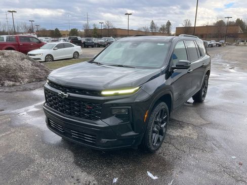 New 2026 Chevrolet Traverse RS w/ LPO, Floor Liner Package image 3