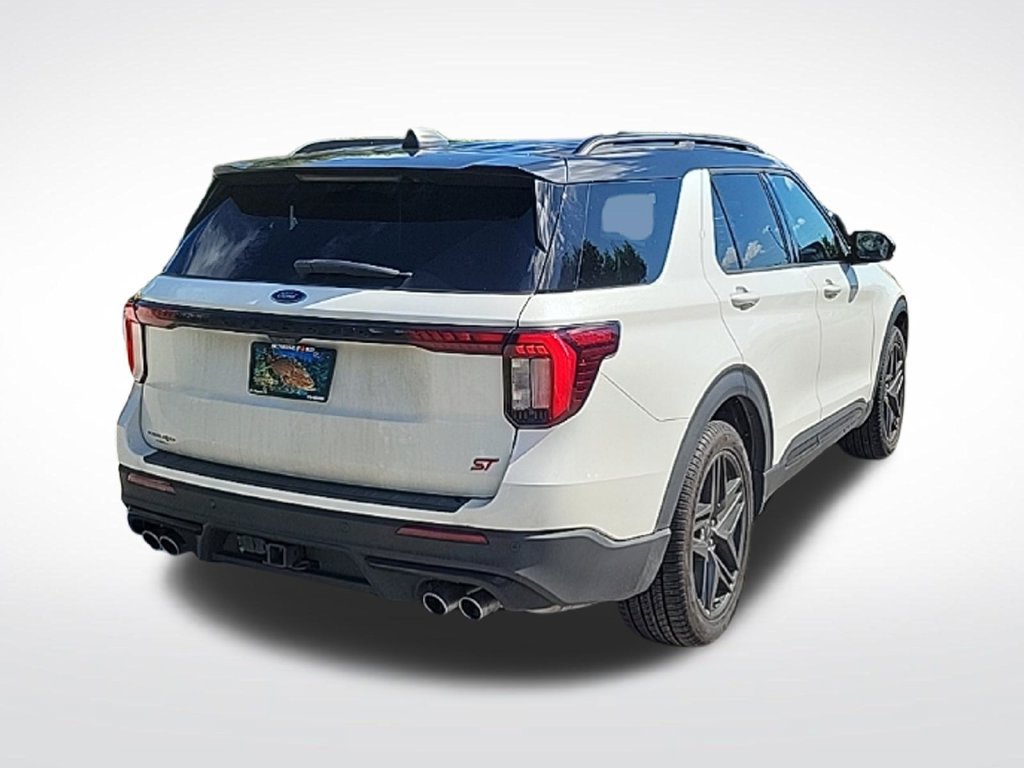 Used 2025 Ford Explorer ST RWD image 5