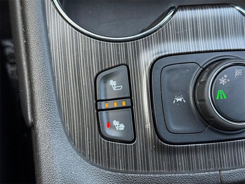 Used 2023 GMC Acadia SLT image 20