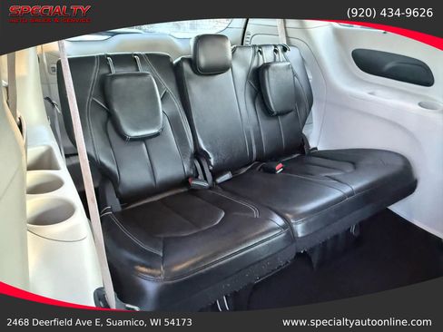 Used 2022 Chrysler Pacifica Touring-L image 23
