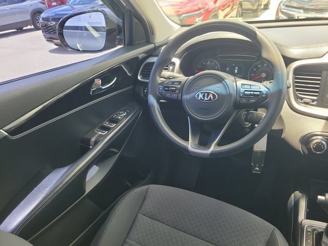 Used 2017 Kia Sorento FWD image 10