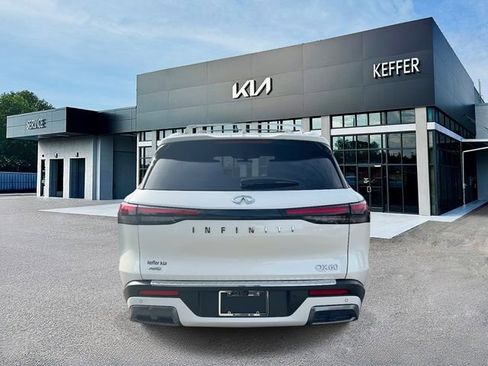 Used 2023 INFINITI QX60 Sensory w/ Cargo Package AWD/4WD image 7