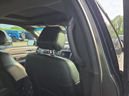 Used 2017 Ford Explorer Sport w/ Equipment Group 401A AWD/4WD image 83