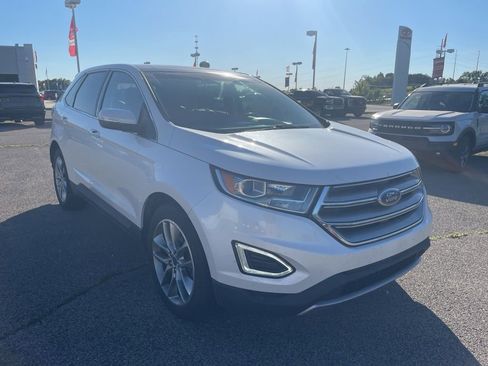 Used 2017 Ford Edge Titanium w/ Equipment Group 301A AWD/4WD image 4