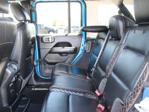 Used 2023 Jeep Wrangler Unlimited Sahara AWD/4WD image 41