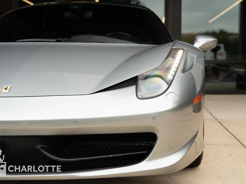 Used 2011 Ferrari 458 Italia Coupe RWD image 5