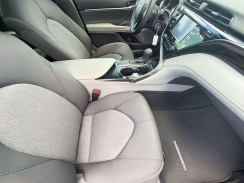 Certified 2020 Toyota Camry LE FWD image 32