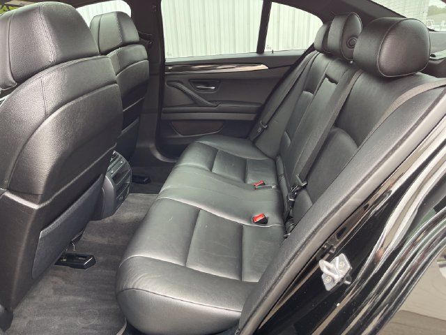 Used 2012 BMW 528i xDrive Sedan AWD/4WD image 25