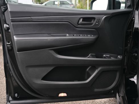 Used 2023 Honda Odyssey EX-L image 31