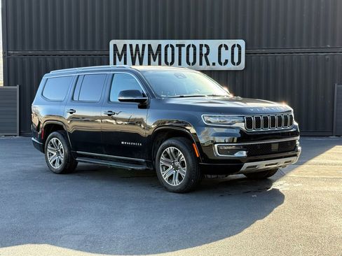 Used 2024 Jeep Wagoneer Series II w/ Flexible Seating Group image 1