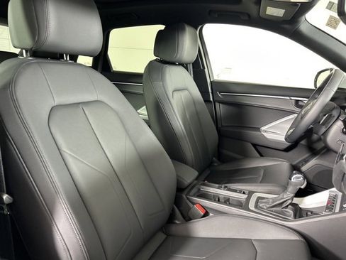 Used 2025 Audi Q3 2.0T Premium Plus w/ Premium Plus Package image 11