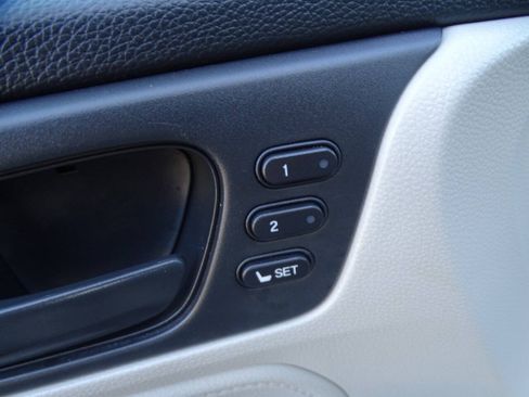 Used 2025 Honda Odyssey EX-L image 17