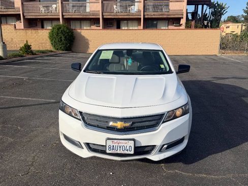 Used 2018 Chevrolet Impala LS FWD image 2