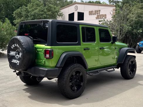 Used 2018 Jeep Wrangler Unlimited Sport S AWD/4WD image 11