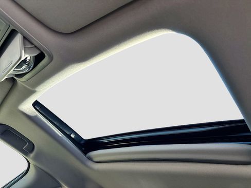 Used 2024 Honda Odyssey EX-L image 21
