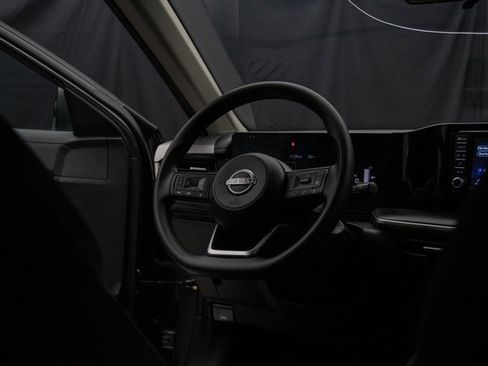 Used 2025 Nissan Kicks S image 14