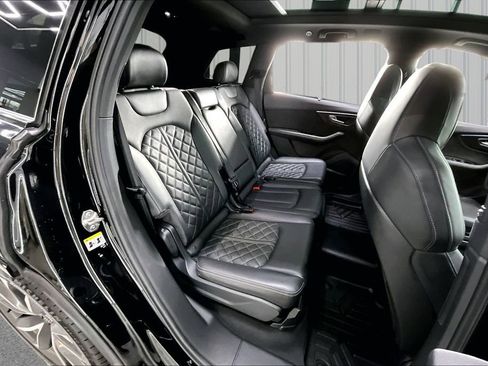 Used 2021 Audi SQ7 Premium Plus w/ Executive Package AWD/4WD image 27