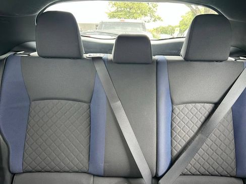 Used 2021 Toyota C-HR XLE FWD image 13