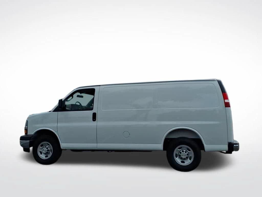 New 2026 Chevrolet Express 2500 w/ Driver Convenience Package RWD image 7