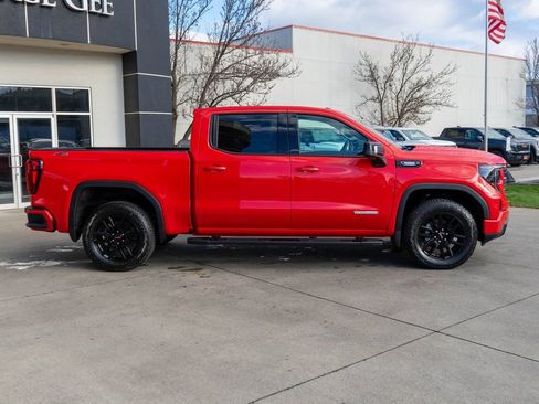 Used 2026 GMC Sierra 1500 Elevation w/ Elevation Premium Package AWD/4WD image 8