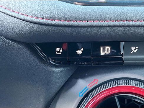 Used 2021 Chevrolet Blazer RS w/ Enhanced Convenience Package image 21