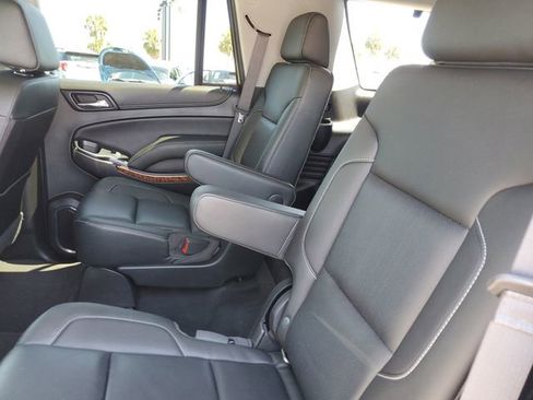 Used 2020 Chevrolet Tahoe Premier w/ RST 6.2L Performance Edition AWD/4WD image 13