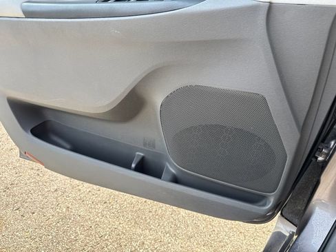 Used 2020 Toyota Sienna LE FWD image 42
