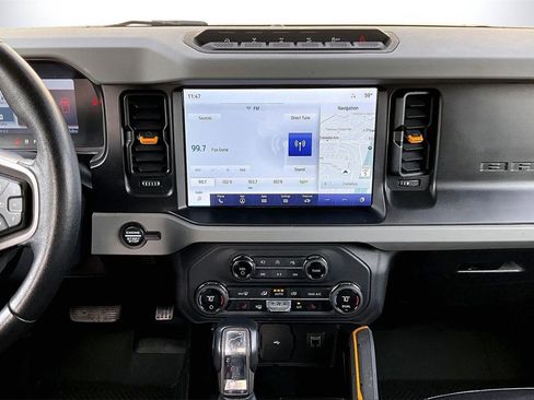 Used 2023 Ford Bronco Badlands w/ Sasquatch Package image 12