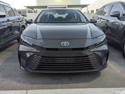 Used 2025 Toyota Camry LE w/ Convenience Package image 2