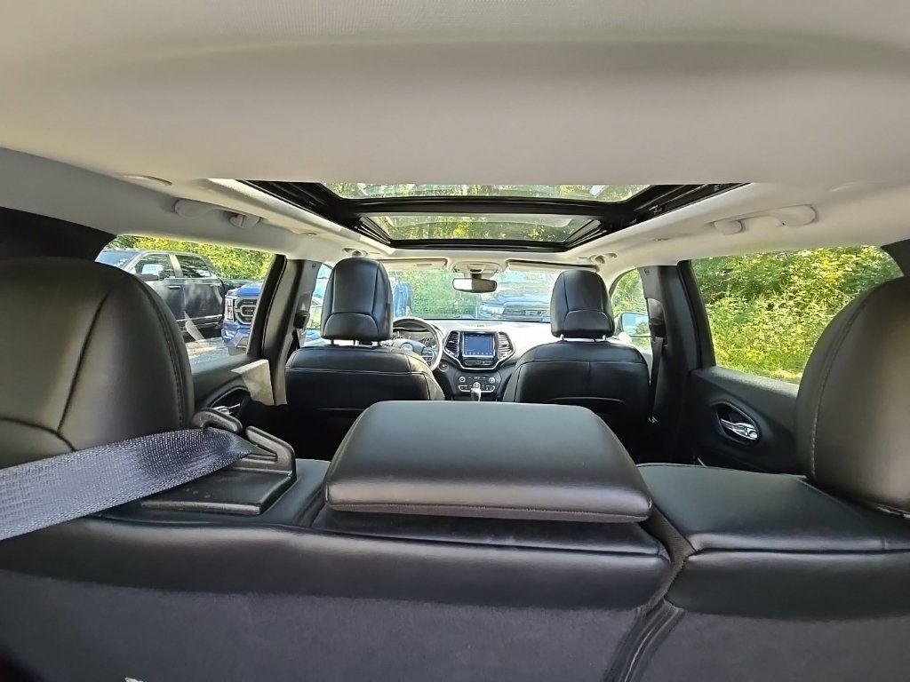 Used 2022 Jeep Cherokee Limited AWD/4WD image 26