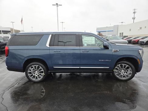 New 2026 GMC Yukon XL Denali w/ Sun & Power Step Package image 25